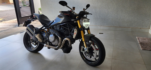 Ducati Monster 1200s