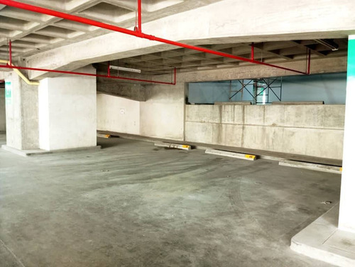Piso De Oficina En Centro Empresarial La Esmeralda, Campo Alegre