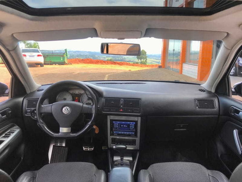 Imagem 10 de 15 de Volkswagen Golf 2.0 Mi Black Edition 4p 2010