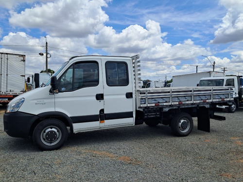 Iveco Daily Chasis 3.0 35S14 3750 Cab. Dupla 4P