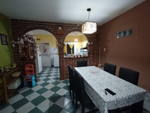 Venta Casa 3 Ambientes En Lote Propio Excelente Estado