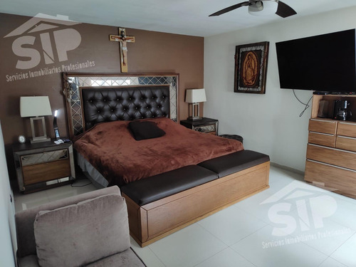 Residencia De Un Piso Al Nte Venta O Renta