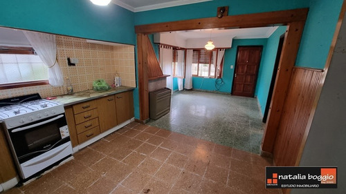Casa Y Departamento En Miramar B° Los Pinos V5156