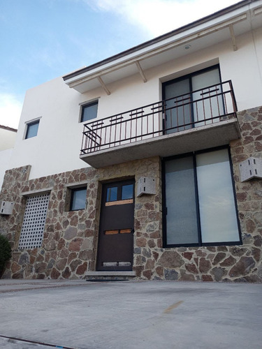 Casa En Renta En Zibatá
