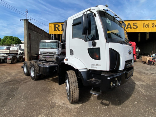 Imagem 4 de 15 de Caminhao Ford Cargo 2628