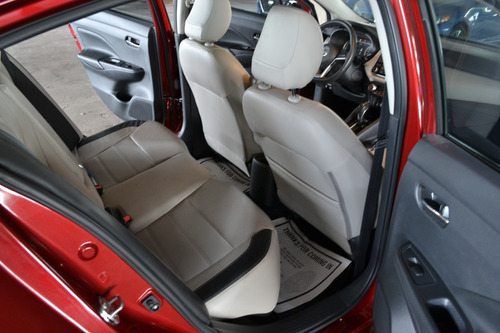Imagen 8 de 12 de Nissan Versa