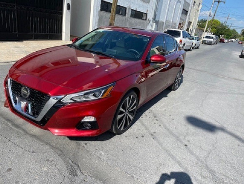 Imagen 1 de 10 de Nissan Altima Sr 2021 Rojo