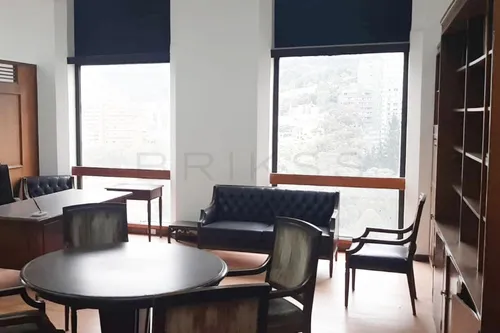 Oficina En Arriendo En Las Nieves. Cod A4621