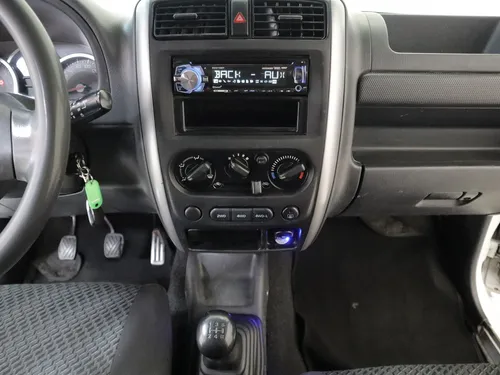 Suzuki Jimny MT 1.3 3P 4X4