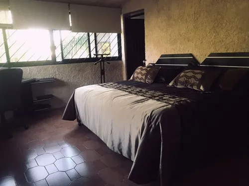 Casa En Venta Con Seguridad 24/7, Alberca Y 4 Rec. En Palmira... 7,700,000