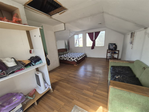 Casa En Venta De 3 Dorm.1 Baño En Colina