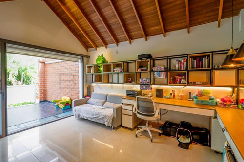 Imagen 7 de 17 de Casa En Venta En Medellín El Poblado