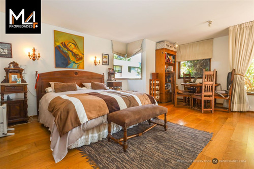 Casa En Venta De 5 Dorm. En Las Condes