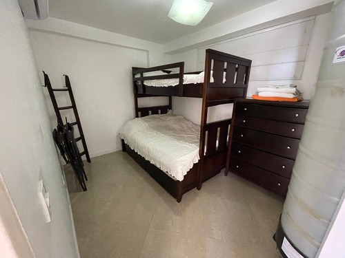 Bluebay , Playa Moreno, Apartamento De Playa .