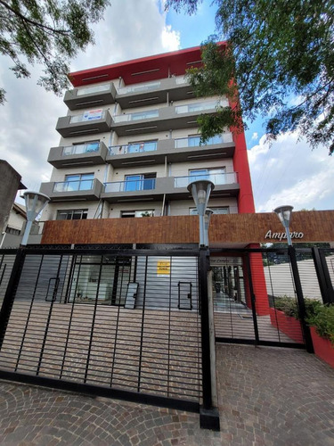Imagen 1 de 9 de En Venta | Hermoso Departamento De 2 Ambientes Con Cochera En Subsuelo | Edificio Amparo | Moreno Centro Lado Norte