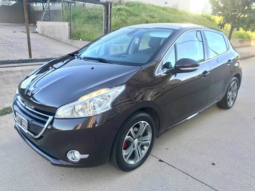 Peugeot 208 1.6 Feline 2014