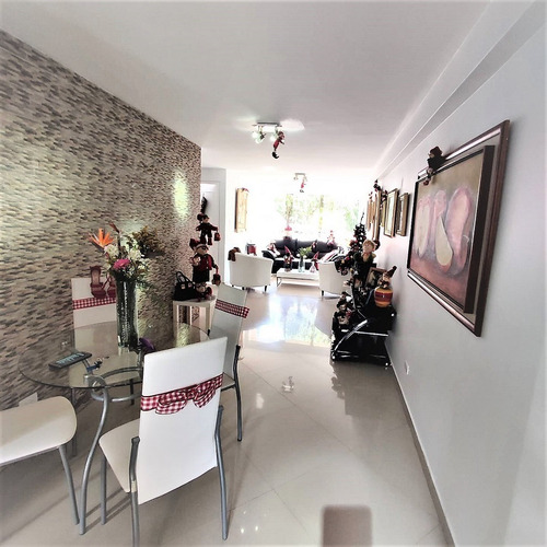 Imagen 2 de 13 de Bello Apartamento Situado En El Conjunto Alta Vista , Lomas De Urquia