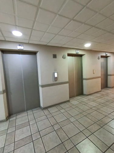 Oficina En Arriendo Metro Pedro De Valdivia - Providencia