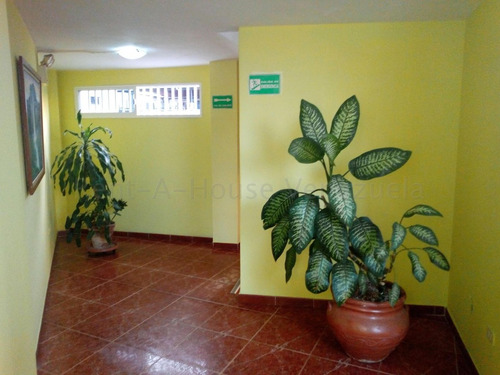Apartamento En Venta Caribe #24-24068 Johana Blanco