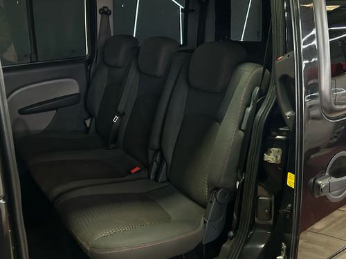 Fiat Doblo Doblò Adventure 1.8 8V (Flex)