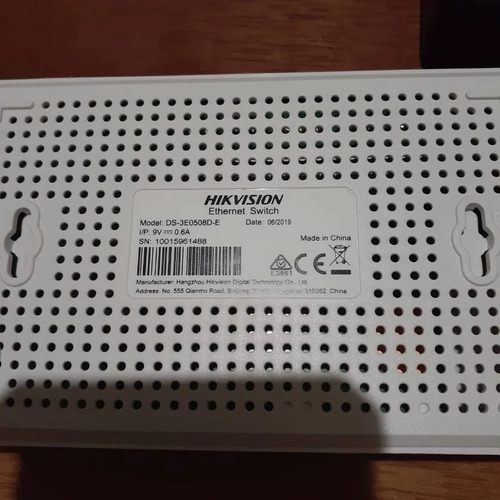 Imagen 5 de 10 de Switch De Red 100/1000 Mbps 8 Puertos Hikvision Ds-3e0508d-e