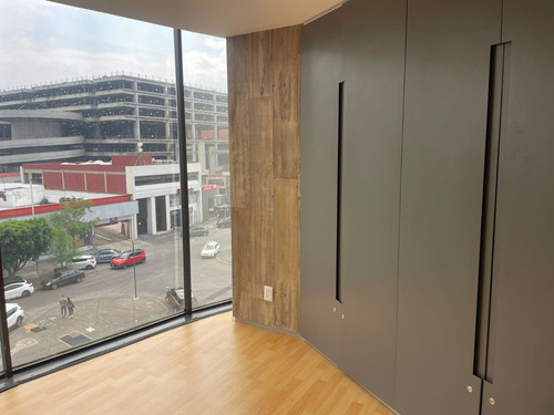 Oficinas En Renta Excelente Ubicación. Recién Remodelada
