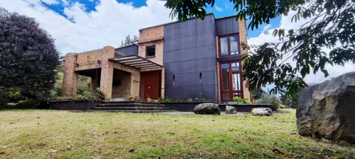 Casa En Venta En La Calera. Cod V12422