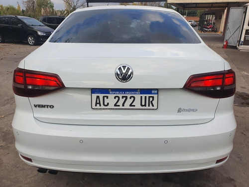 Imagen 5 de 13 de Volkswagen Vento 2018 1.4 Highline 150cv At