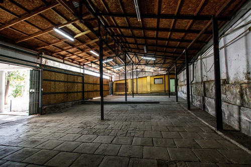 Gran Casa Comercial // Providencia (79669)