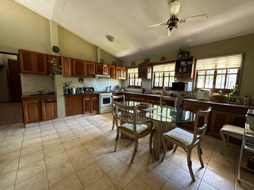 Venta Casa 3 Dorm Planta Baja Villa Belgrano Pileta Y Cochera