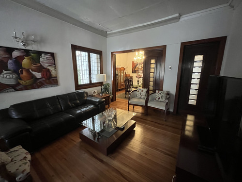 Se Vende Amplia Casa En Providencia