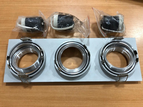 Imagem 3 de 4 de Spot Triplo Embutir Direcionavel 3x Par20 Aluminio Escovado
