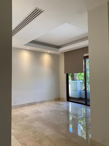 Amplia Casa En Condominio En Venta En Chablekal