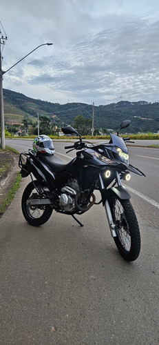 Motor Monocilíndrico De 291,6 Cm3, 4 Tempos, Dohc, Que Gera