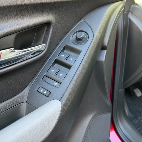 Imagen 6 de 18 de Chevrolet Tracker Ltz 4x2 5p Año: 2019 Km: 35.700