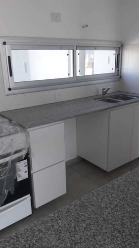 Imagen 2 de 10 de Departamento En Venta En La Plata