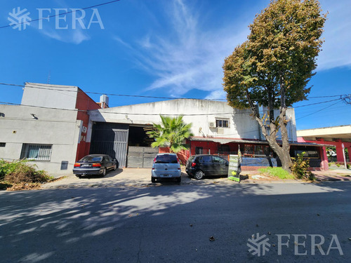 Venta De Galpón En Sarandi
