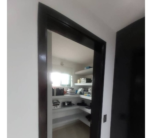 Imagen 15 de 25 de Vendo Espectacular Townhouse Totalmente Amoblado Bonaventure Home Mañongo Naguanagua Totalmente Amoblado Y Equipado