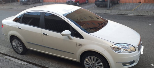 Fiat Linea 2013 1.8 16v Essence Flex Dualogic 4p