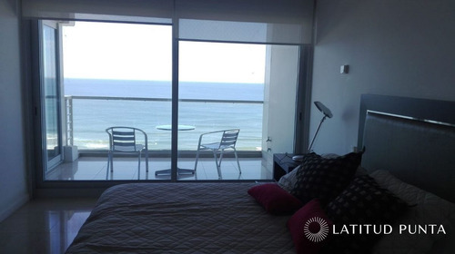 Imagen 13 de 20 de Oportunidad En Le Parc, Piso Alto, 2 Suites Más Dependencia
