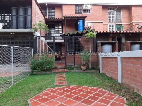 Imagen 2 de 24 de Venta De Hermoso Townhouse En Nueva Casarapa / Ofc 23-435