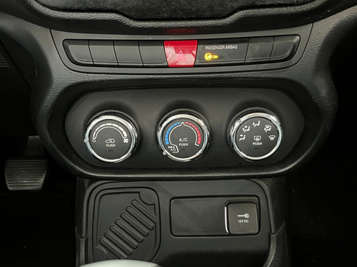 Jeep Renegade 1.8 Flex Aut. 5p