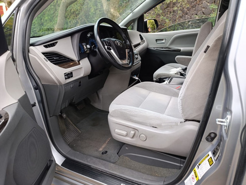 Toyota Sienna 3.5 Xle At