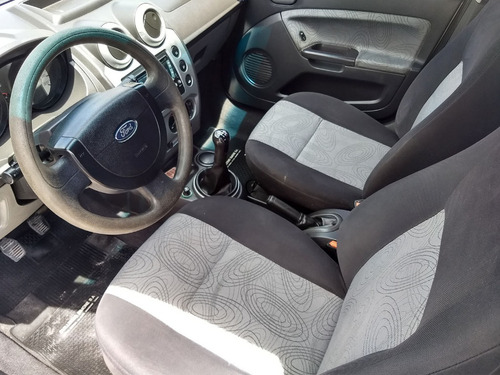 Ford Fiesta Max 1.6 4p Edge Plus 2008
