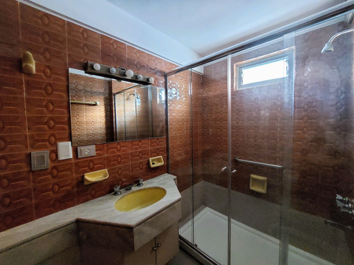 Departamento En Alquiler Con Cochera En Flores