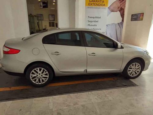 Imagen 7 de 15 de Renault Fluence 2014 4p Expression L4/2.0 Man