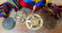 Comprar Antiguas Medallas Colegiales Venezolanas! Oferta!