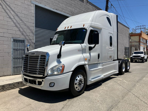 Tractocamión 2016 Freightliner Cascadia 125 /camarote