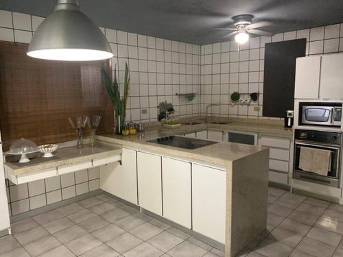 Imagen 5 de 17 de Venta De Casa En La Viña