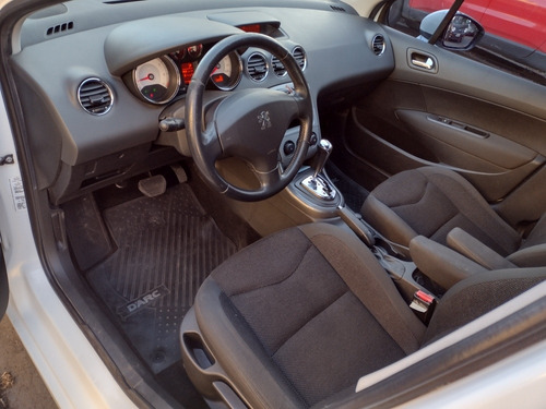 Imagen 10 de 14 de Peugeot 408 2.0 Allure Tiptronic 143cv 2011